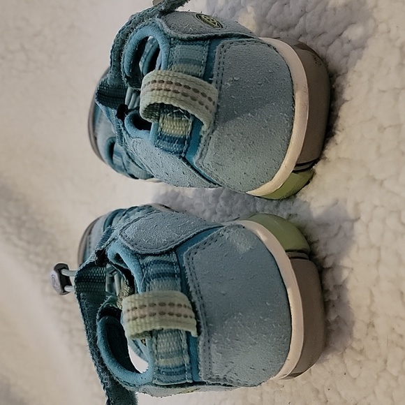 Blue Keens - Picture 2 of 5